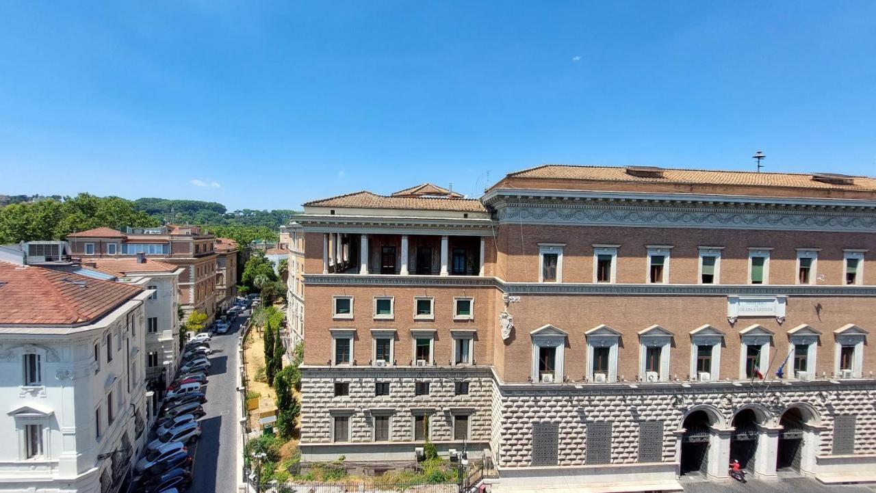 로마 Dimora San Bartolomeo - Design, Panoramic View & Culture 아파트 외부 사진