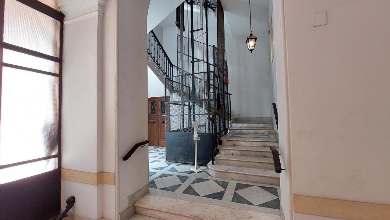 로마 Dimora San Bartolomeo - Design, Panoramic View & Culture 아파트 외부 사진